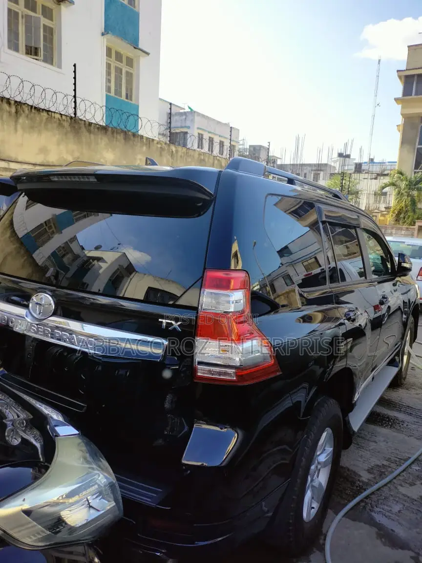 Toyota Land Cruiser Prado 2015 2.8 D-4d Black