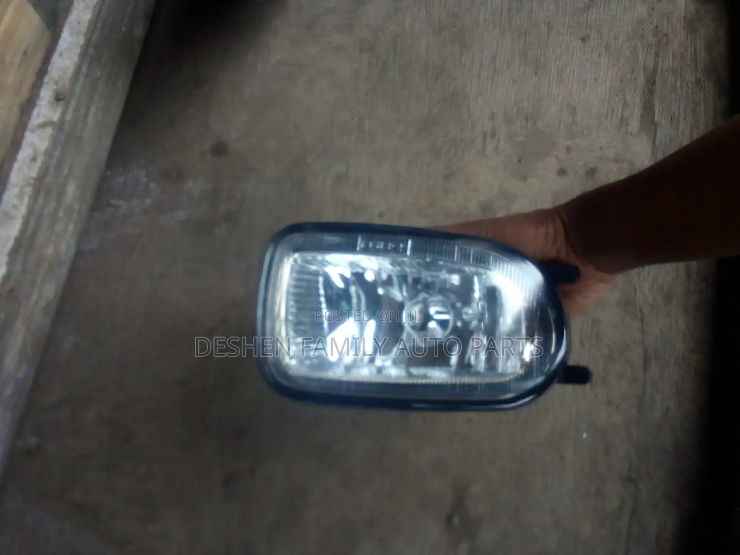 Toyota B15 Foglight