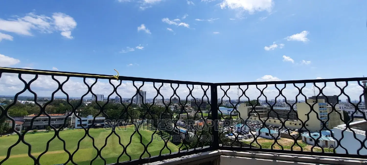 3bdrm Apartment in Biashara Building, Mombasa CBD for Sale