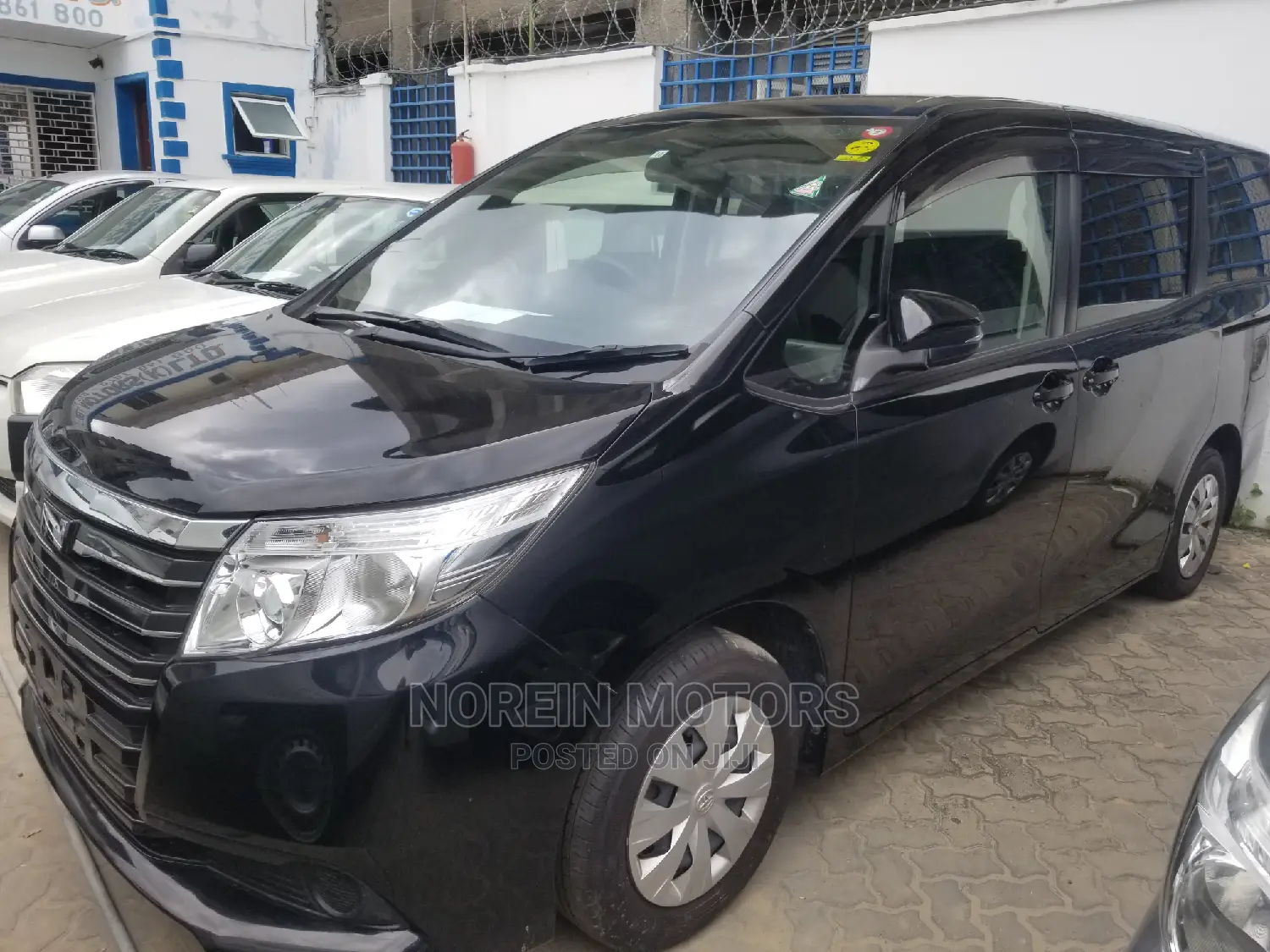 Toyota Noah 2015 Black