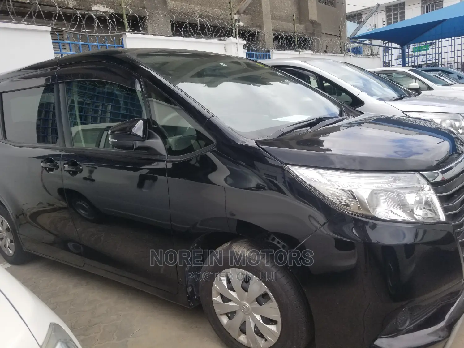 Toyota Noah 2015 Black