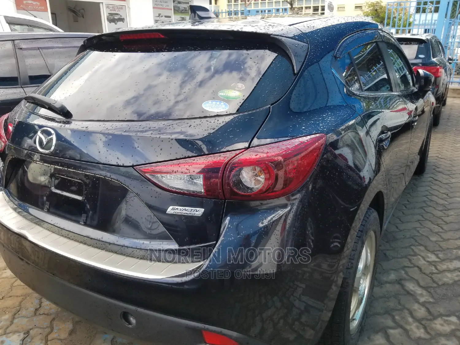 Toyota Avensis 2017 Black