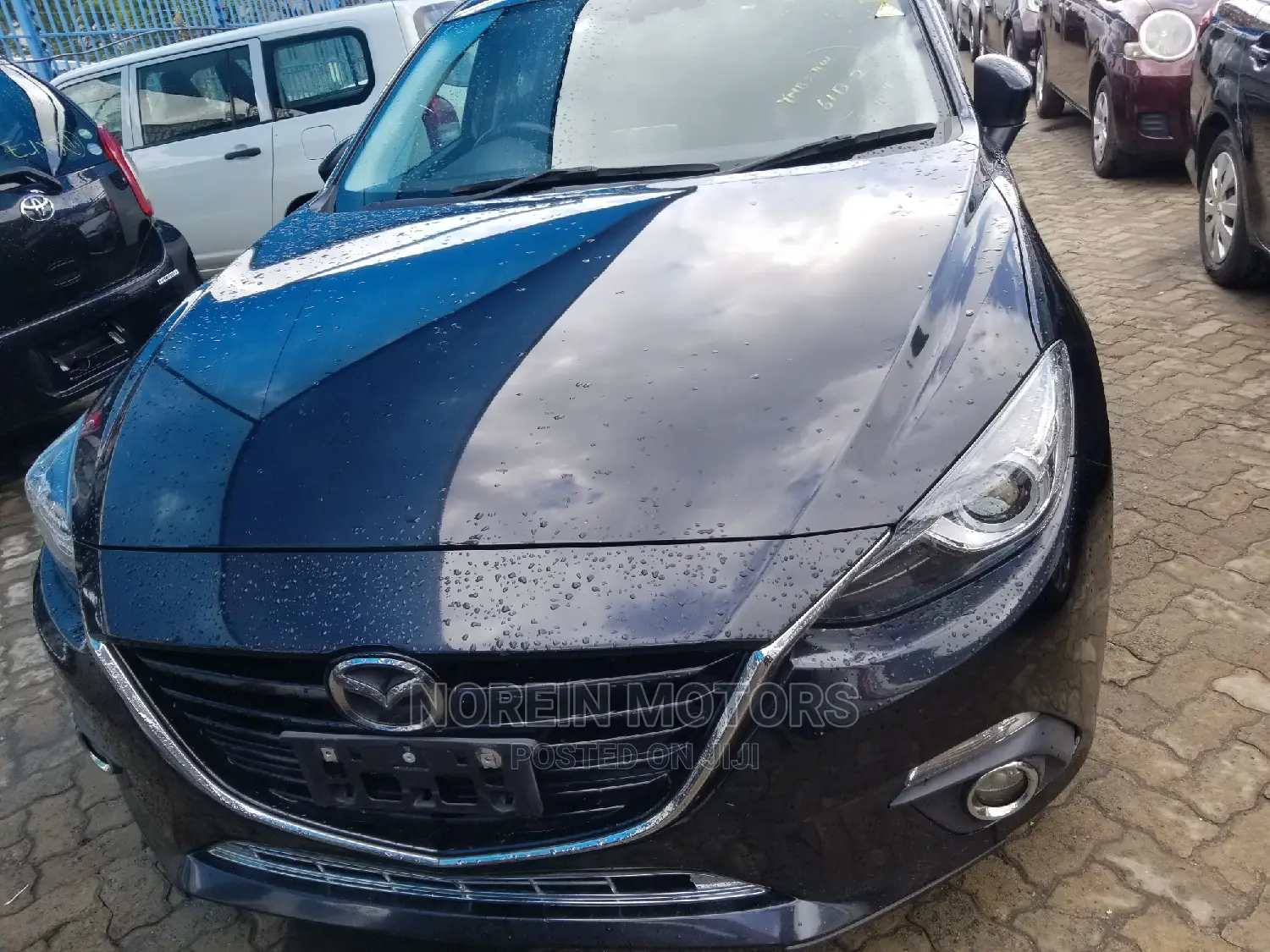 Toyota Avensis 2017 Black