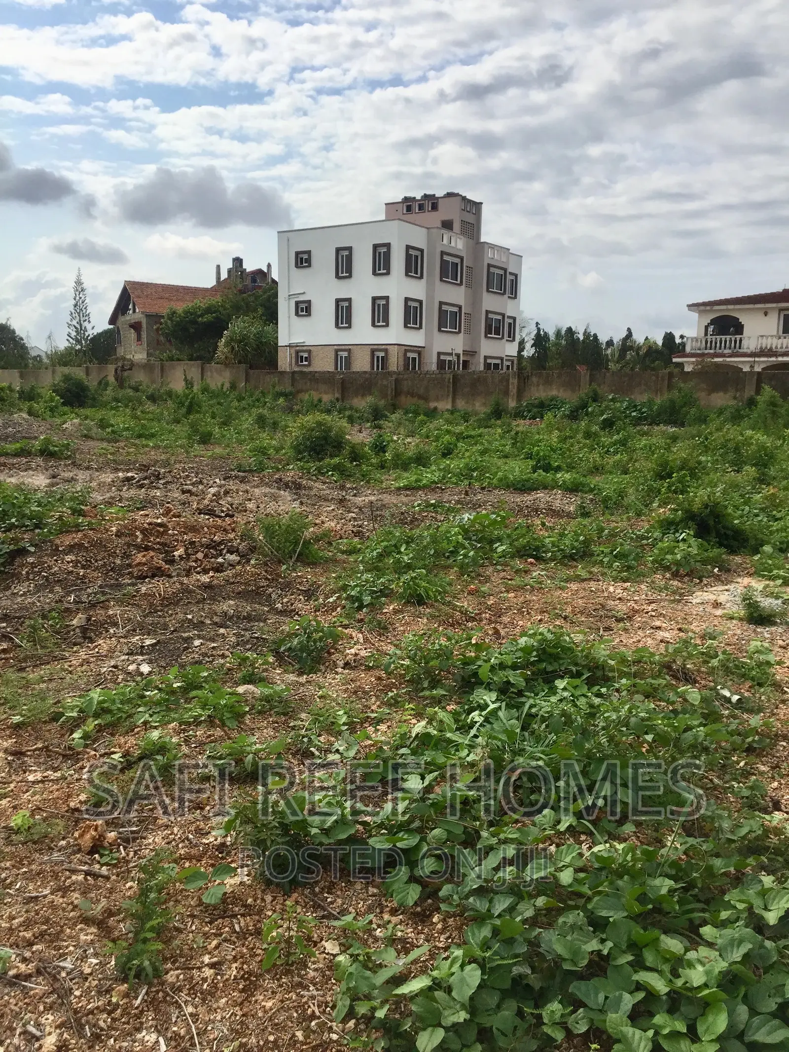 1/4 Acre for Sale in Shanzu Close to Ocean