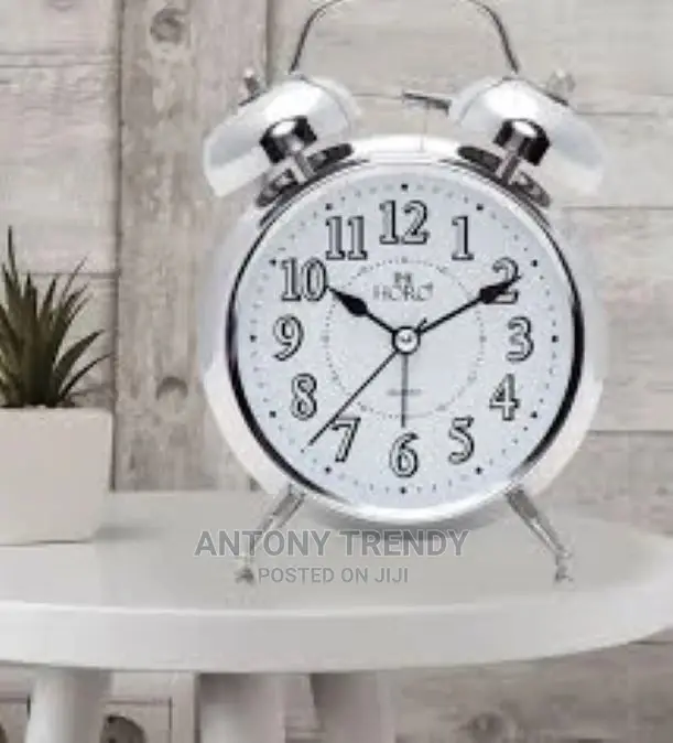 Silvery Shinning Clock Classic Vintage Alarm Clock Electroni