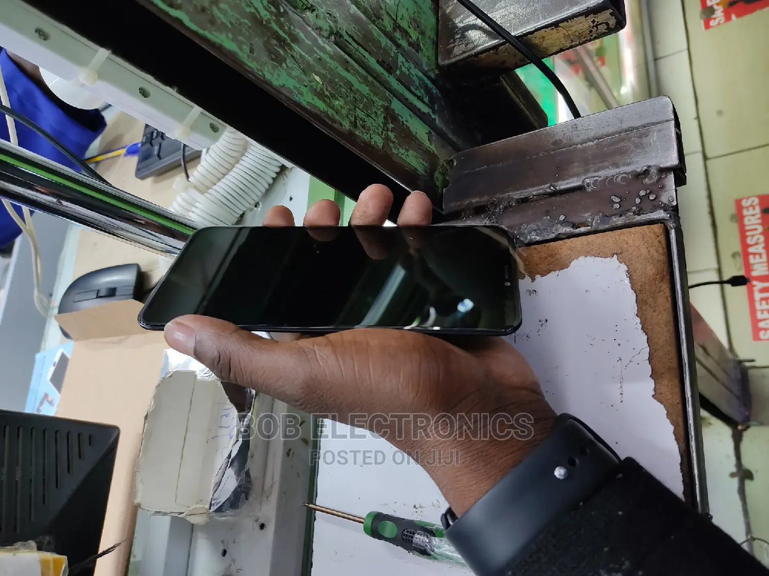 iPhones Xs Max Screens Available