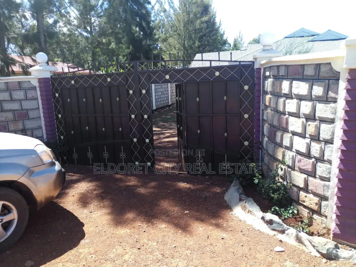 3bedroom House Blossom With Title