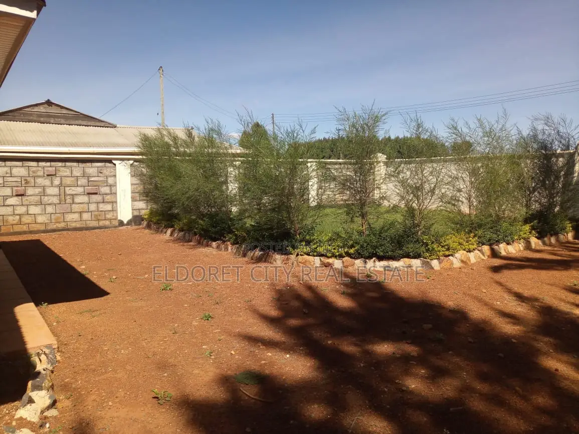 3bedroom House Blossom With Title