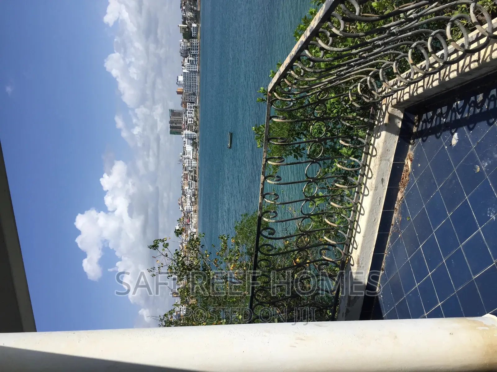 5bdrm Maisonette in Nyali for Sale