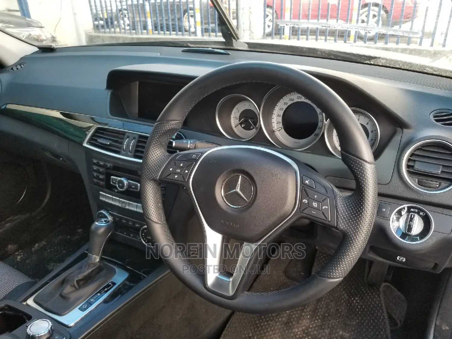 Mercedes-Benz C180 2014 Black