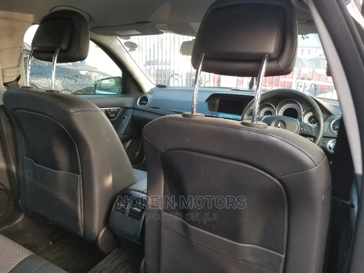 Mercedes-Benz C180 2014 Black