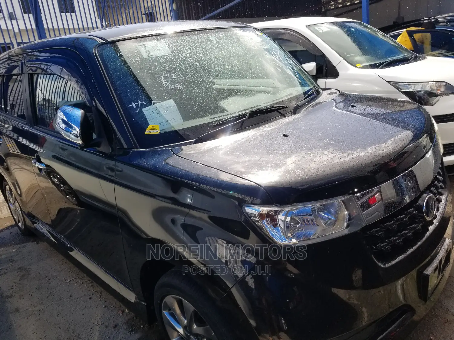 Toyota bB 2015 Blue