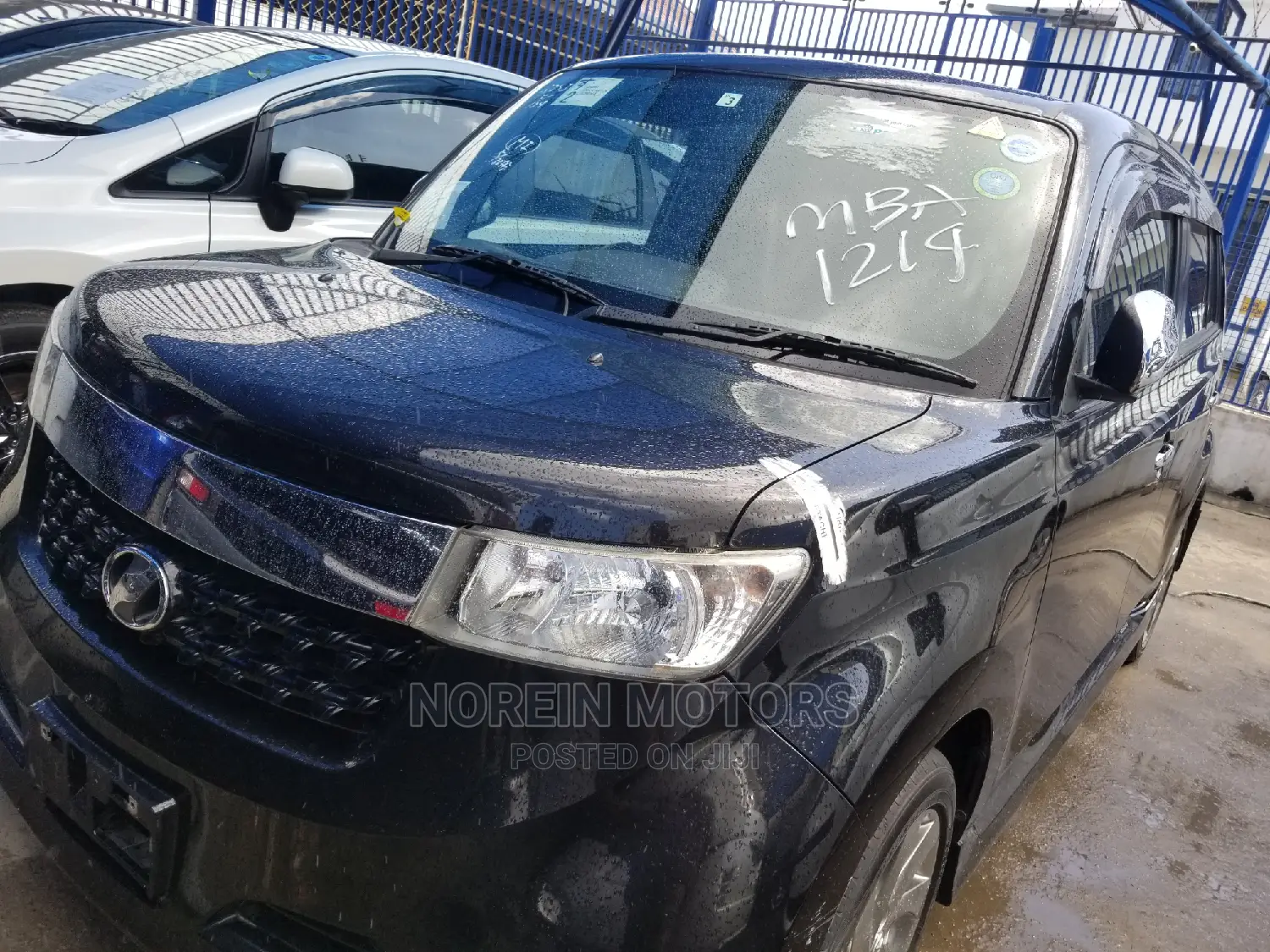 Toyota bB 2015 Blue