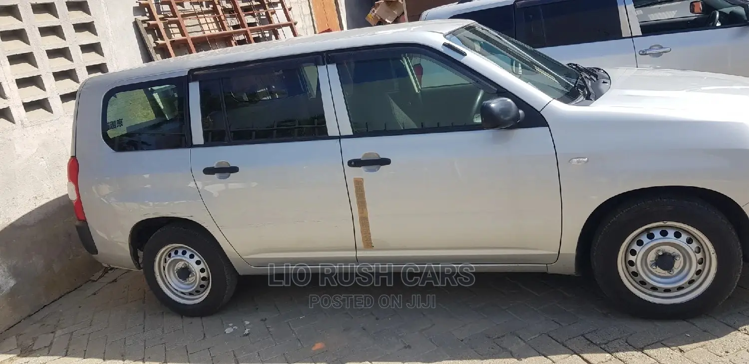 Toyota Probox 2017 Silver
