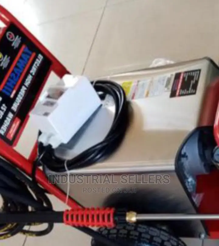 Operational Car Wash Machine