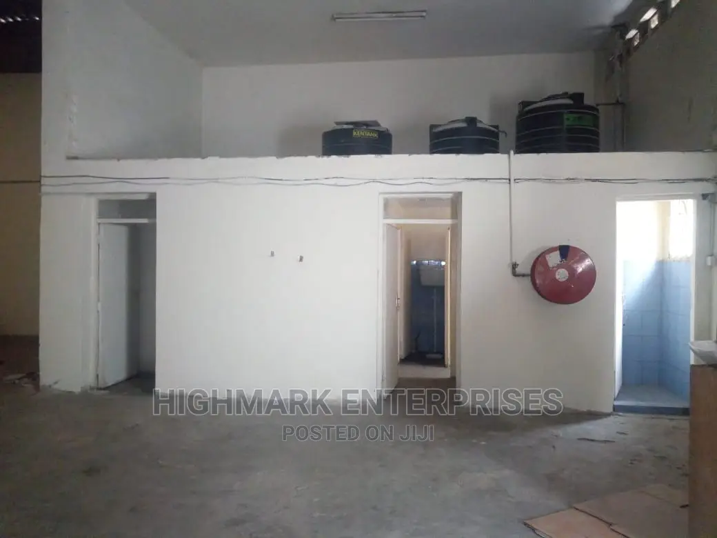 7000 Sq Feet Godown to Let