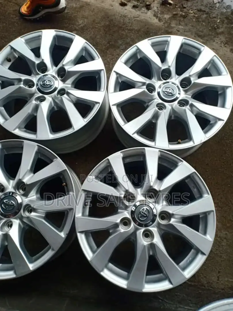 V8 Original Rims 17 Inch Set Silver