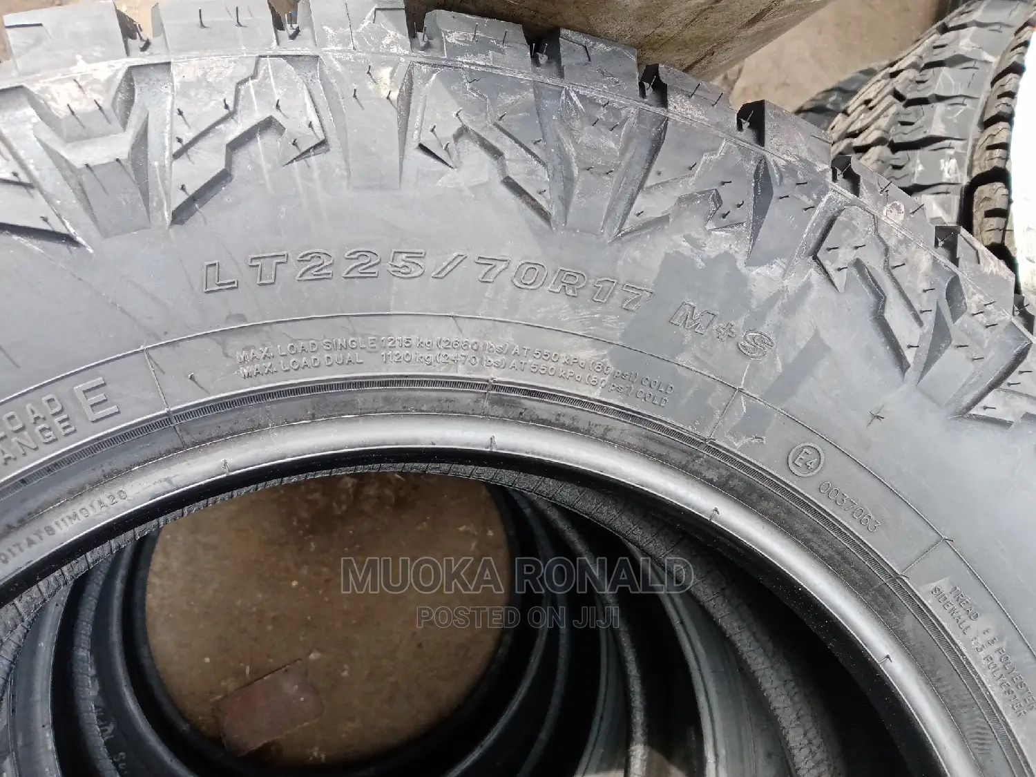 225/70r17 MAXXIS TYRE (RAZR a/T) Made in Taiwan