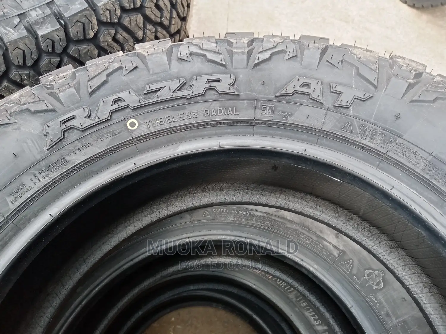 225/70r17 MAXXIS TYRE (RAZR a/T) Made in Taiwan