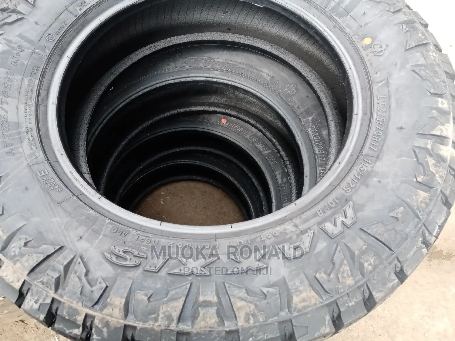 225/70r17 MAXXIS TYRE (RAZR a/T) Made in Taiwan