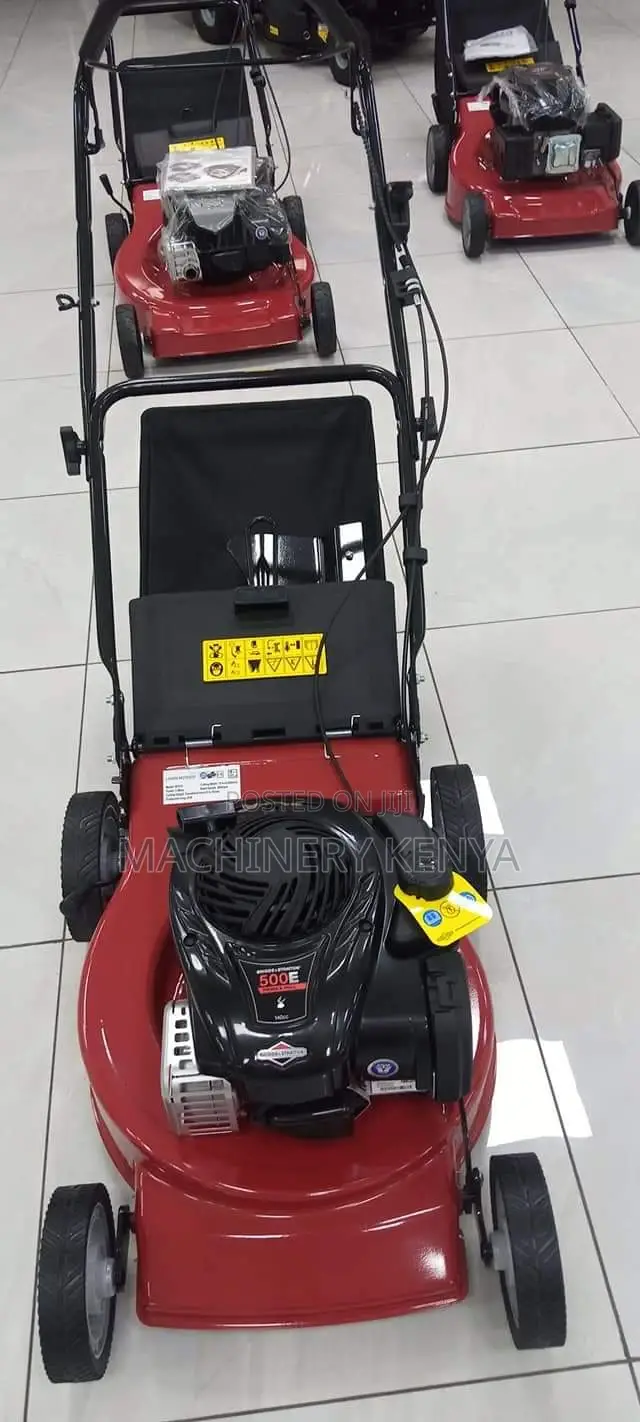 New Briggs and Stratton Lawn Mower