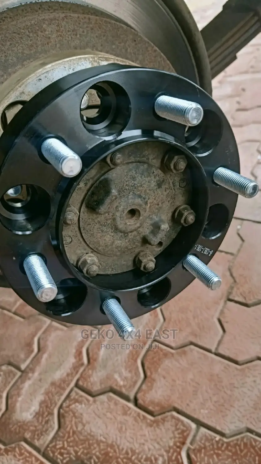 Land Cruiser/ Hubcentric Spacers Pcd 6x139.7/Cb 106.1/30mm