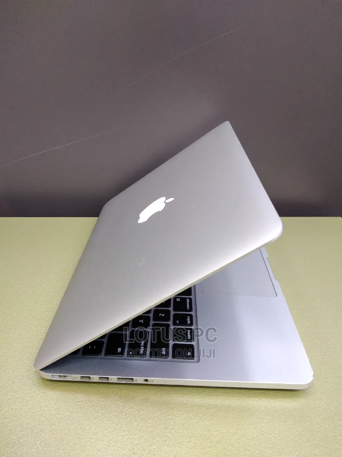 Laptop Apple MacBook Pro 2015 8GB Intel Core I5 SSD 128GB