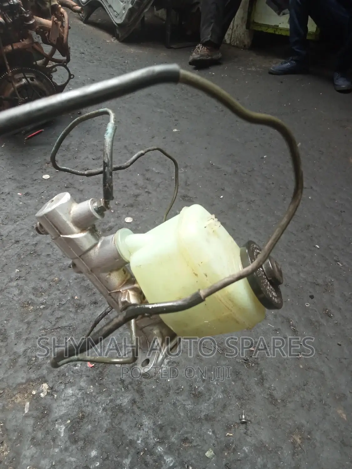 Brake Master Cylinder Land Cruiser
