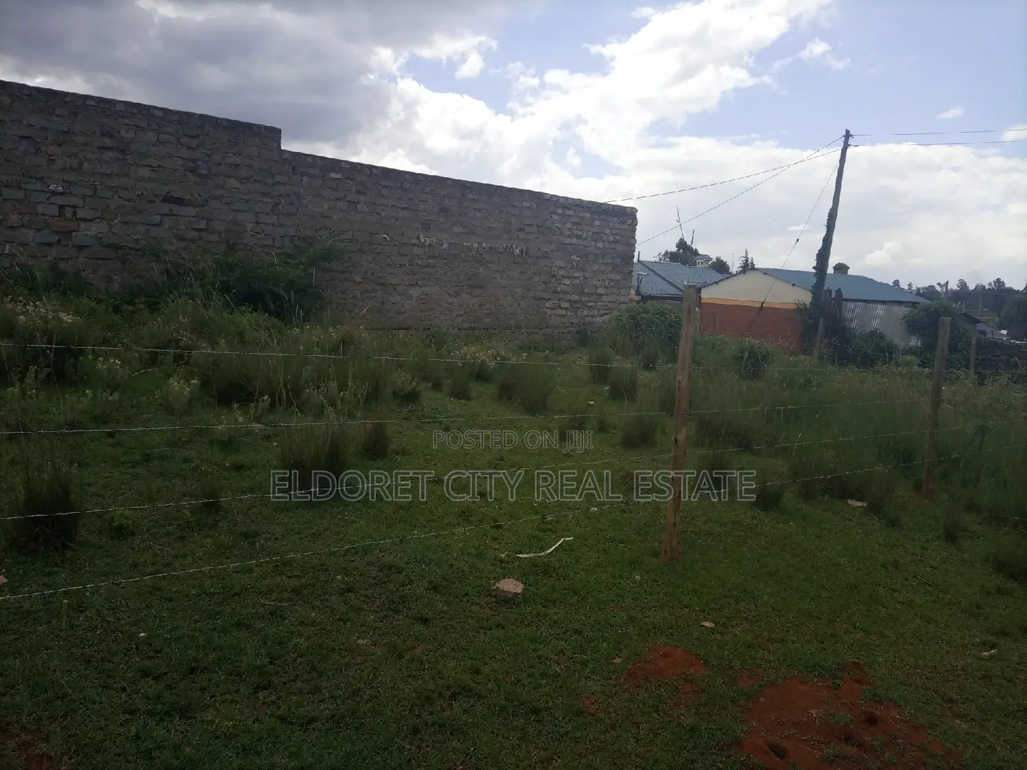 1/8 Plot Akesha Nairobi Road With Title