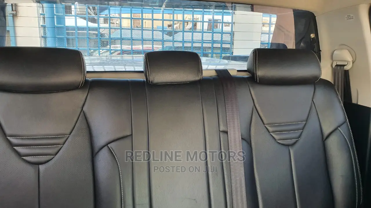 Toyota Hilux 2016 Black