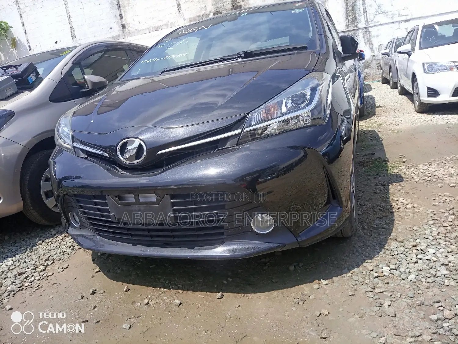 Toyota Vitz 1.0 FWD 5dr 2015 Black
