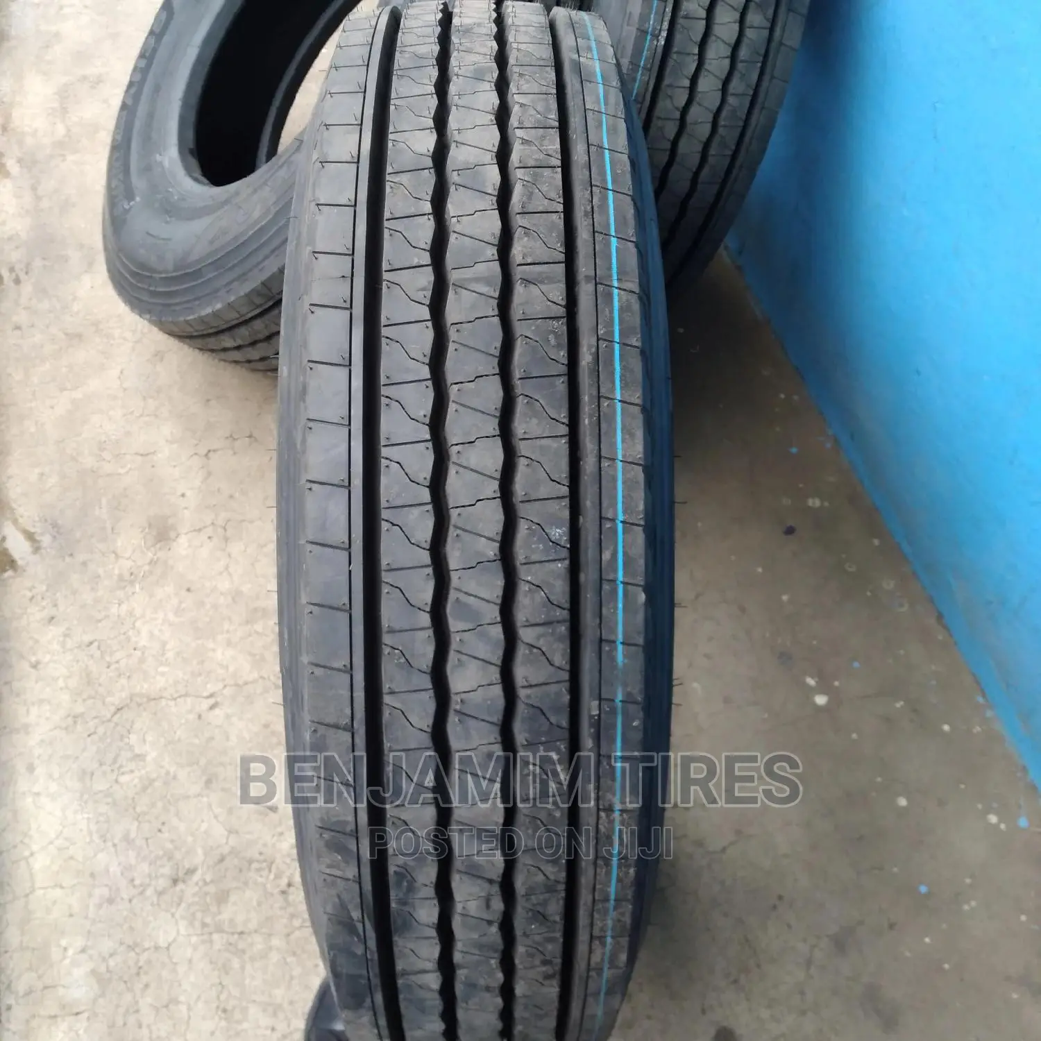 Hankook Tires Sizes 9.5R17.5 Tubeless.