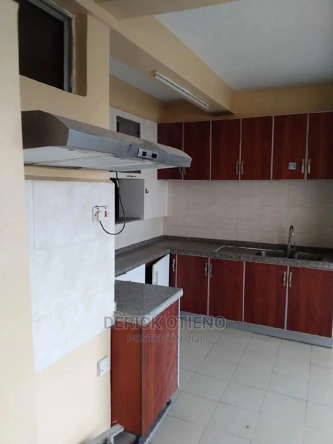 3bdrm Apartment in Riara Road,Kilimani for rent