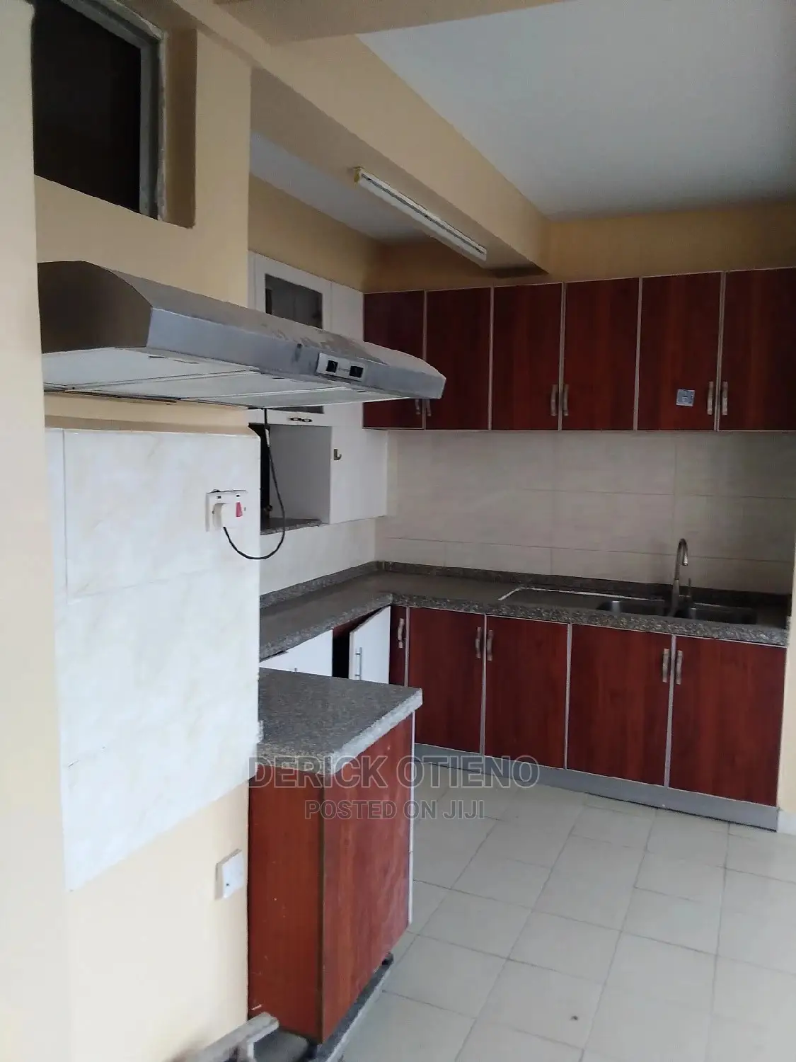 3bdrm Apartment in Riara Road,Kilimani for rent