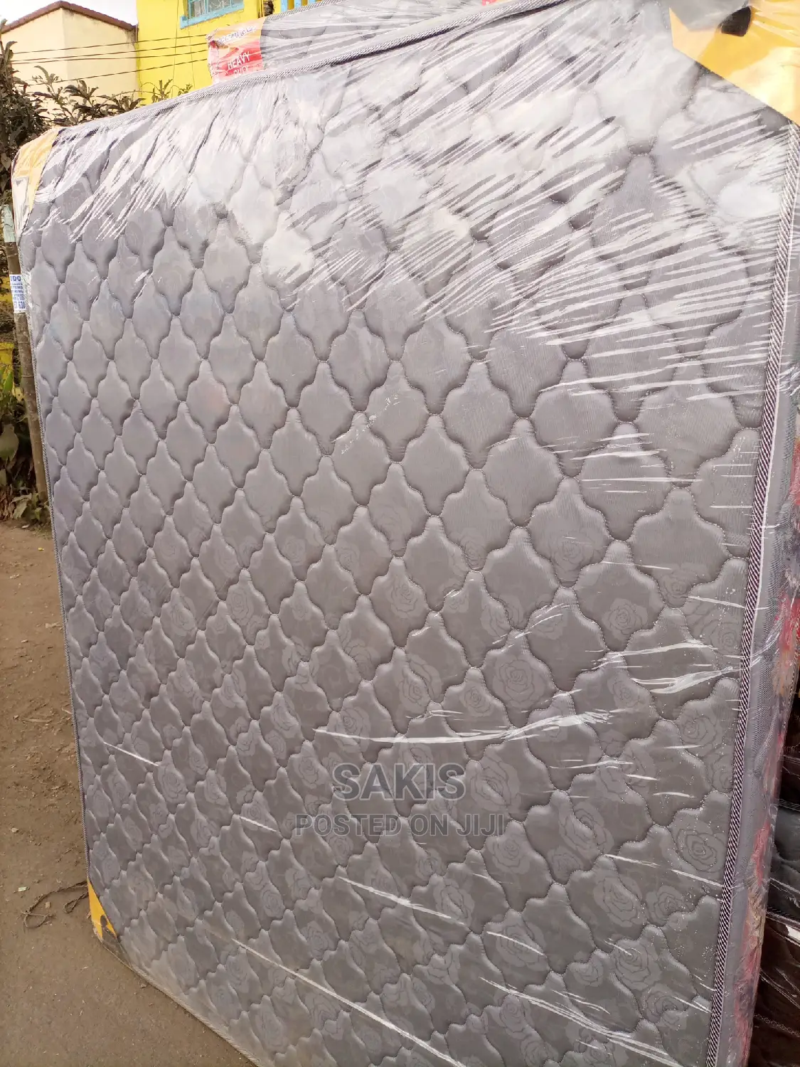 Bei Imeanguka Kwa Mattresses. Delivery Pia Ni Free. HDQ 8"