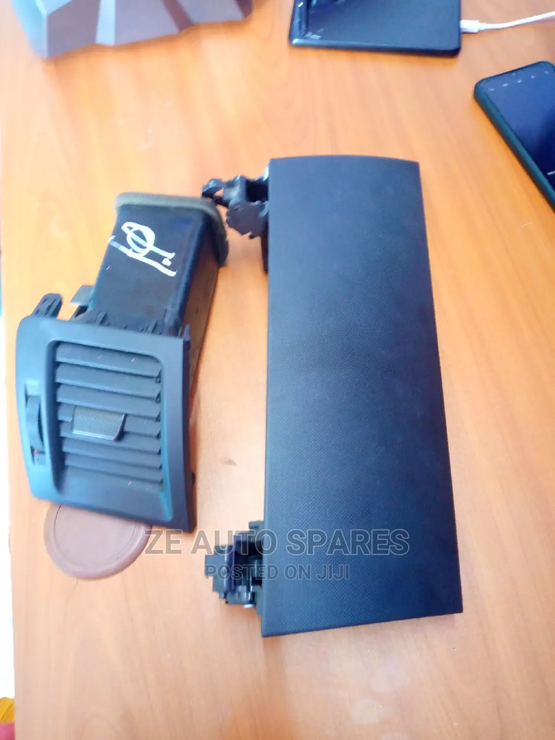 Totoya Noah Vent and Cover
