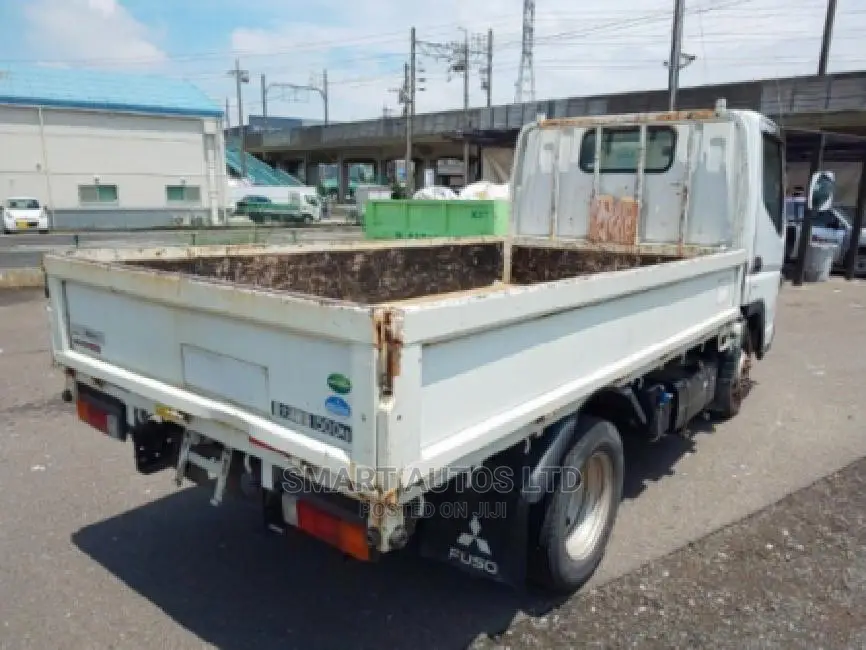 Mitsubishi Canter 2014 White