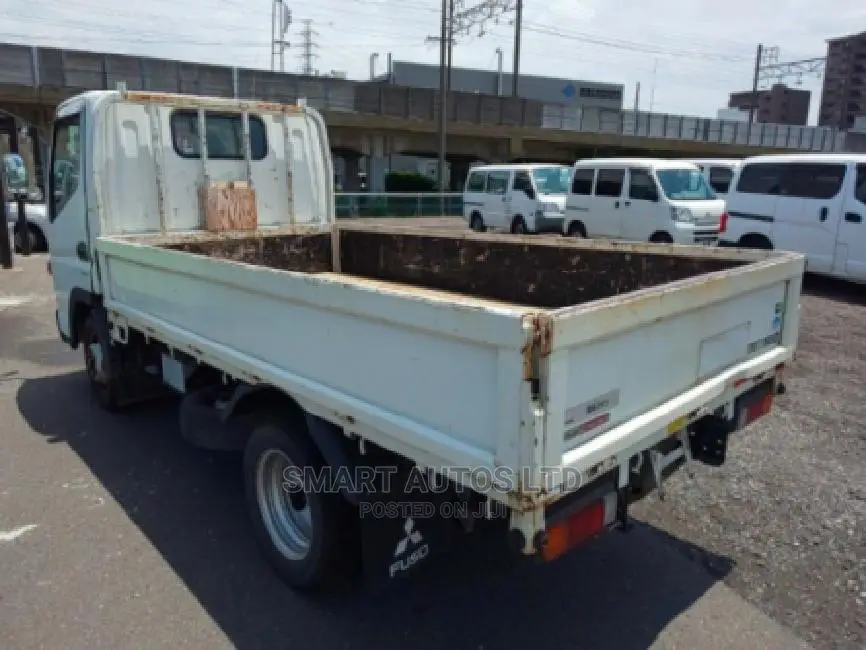 Mitsubishi Canter 2014 White