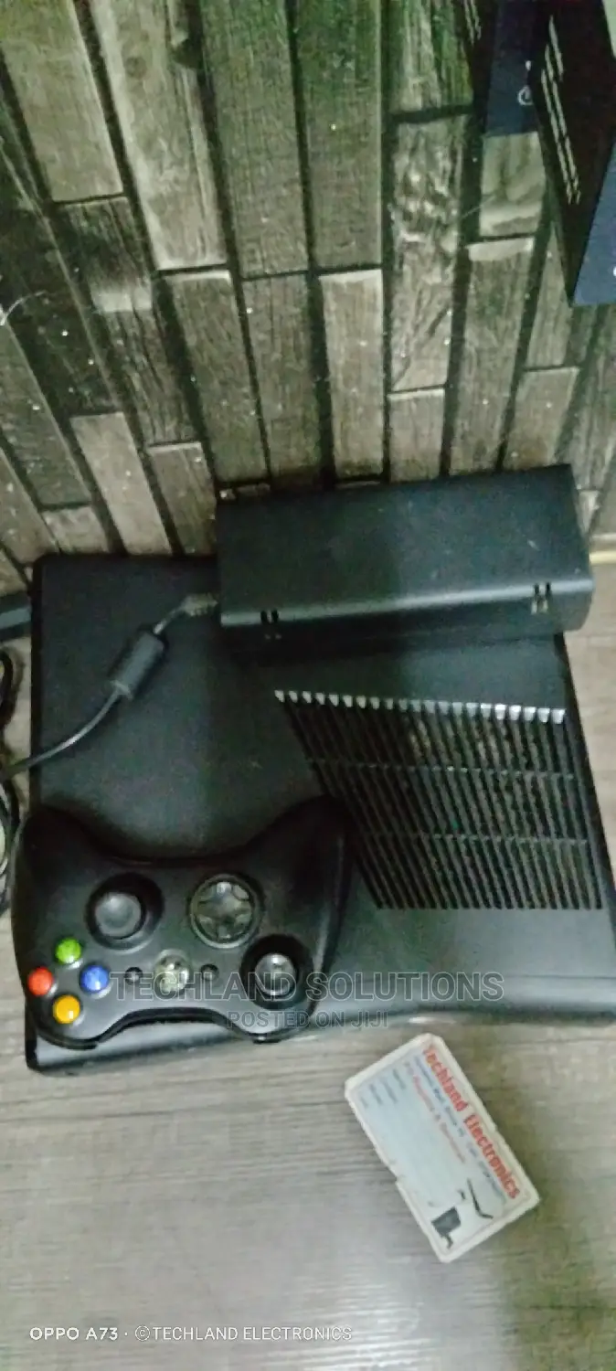 Xbox 360. With 10 Games