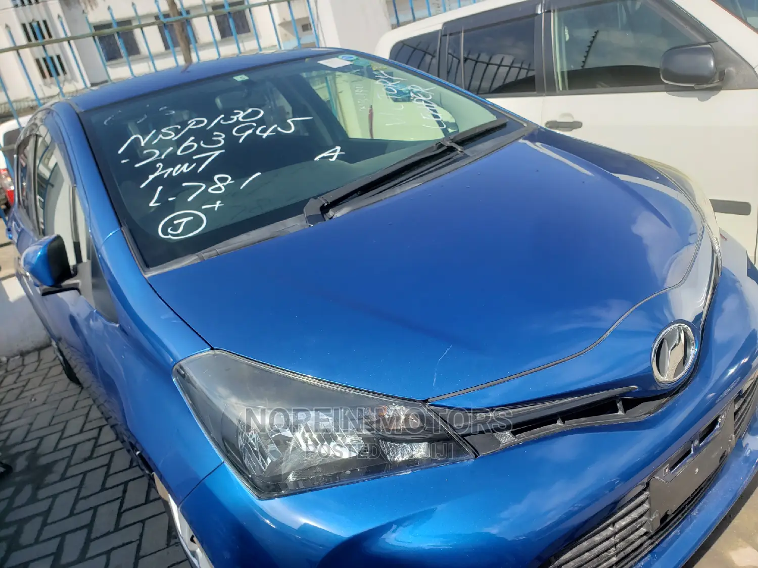 Toyota Vitz 2014 Blue