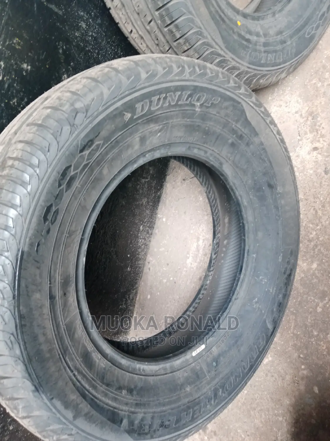 265/70r17 Dunlop Tyre Made in Japan (GRANDTREK PT3