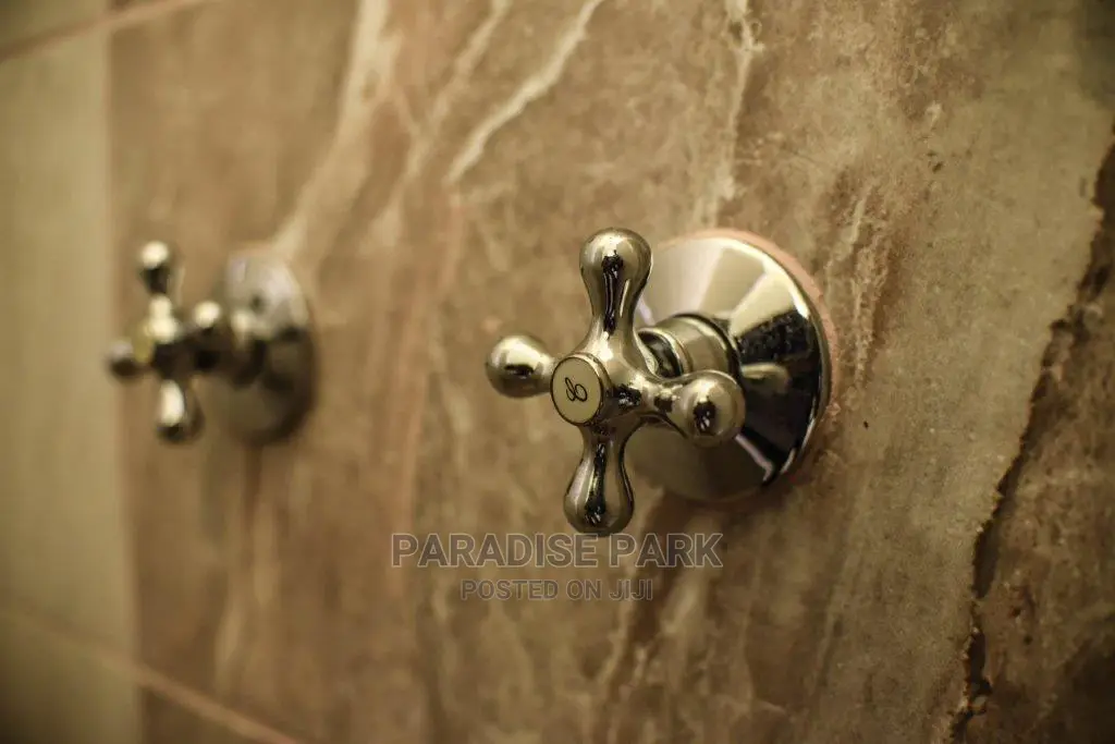 3bdrm Bungalow in Paradise Park Estate, Kinanie for sale