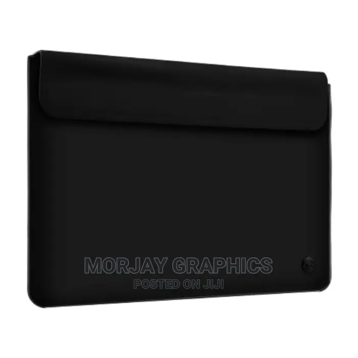 Switcheasy Pro 13.6" Laptop Sleeve