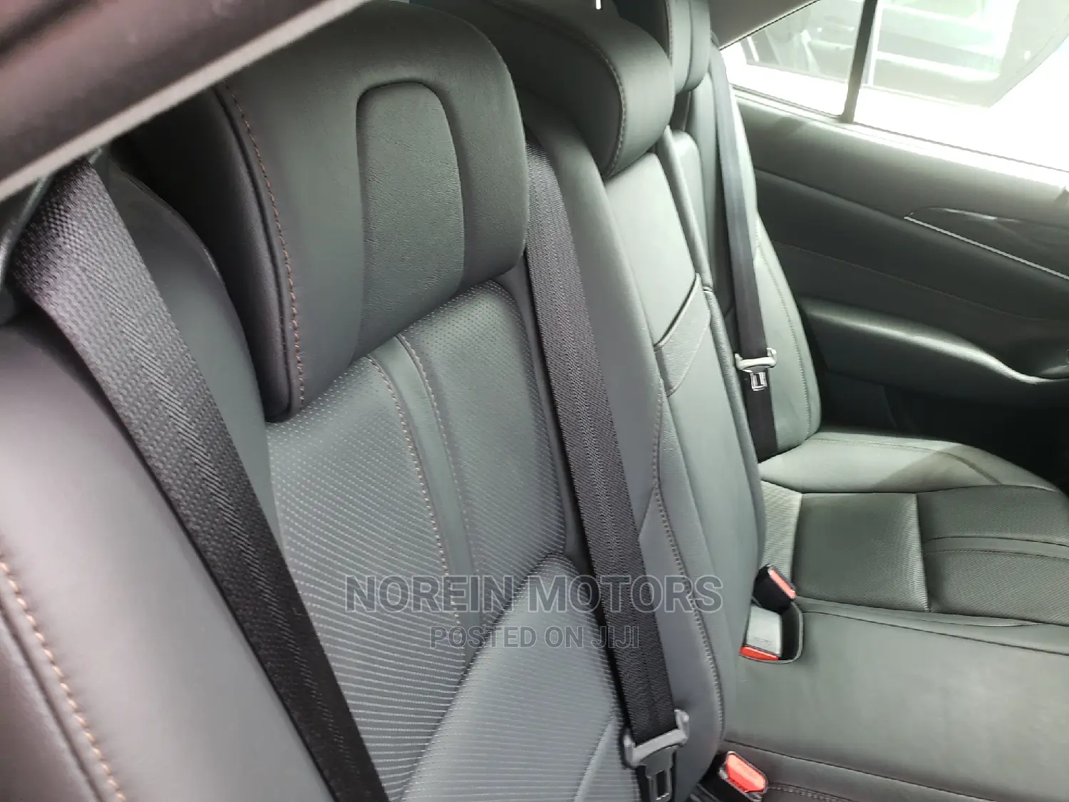 Toyota Crown 2015 Silver