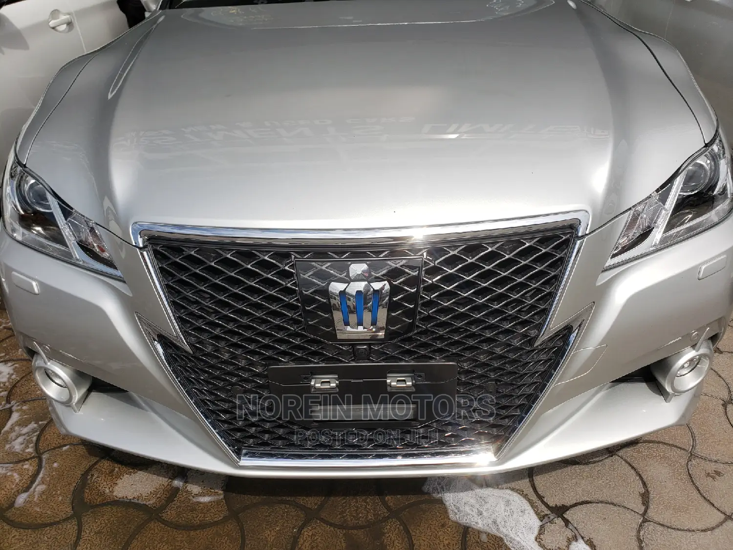 Toyota Crown 2015 Silver