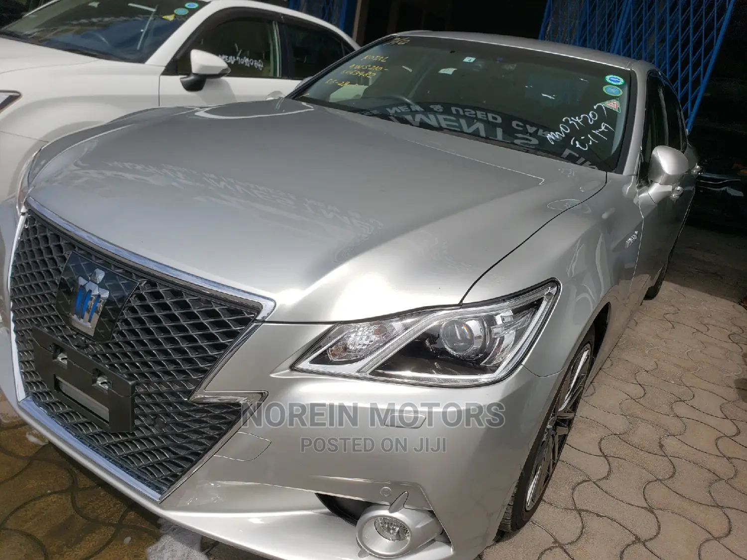 Toyota Crown 2015 Silver