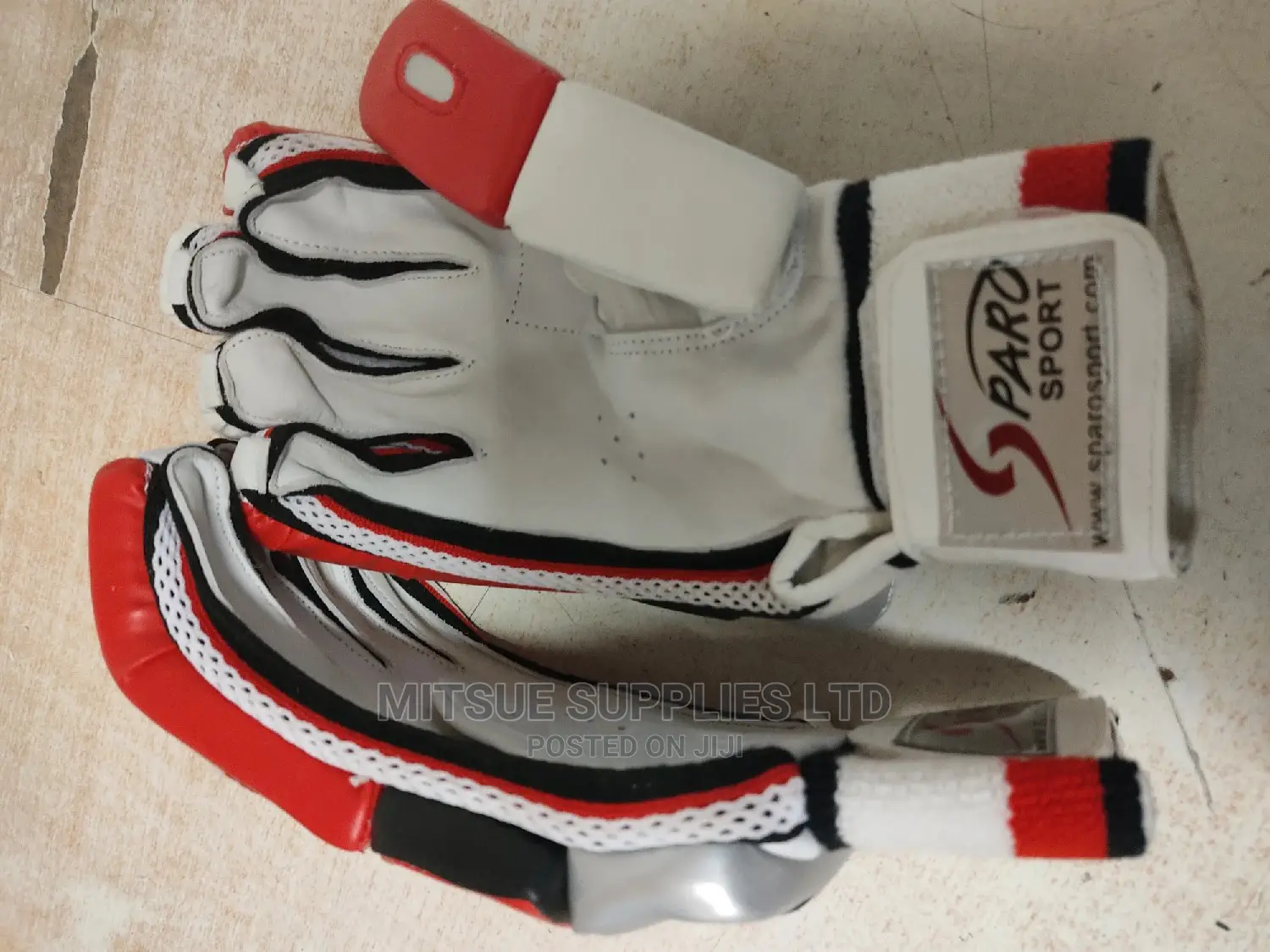 A Pair Of Sparo Cricket Batting Gloves Senior For Player