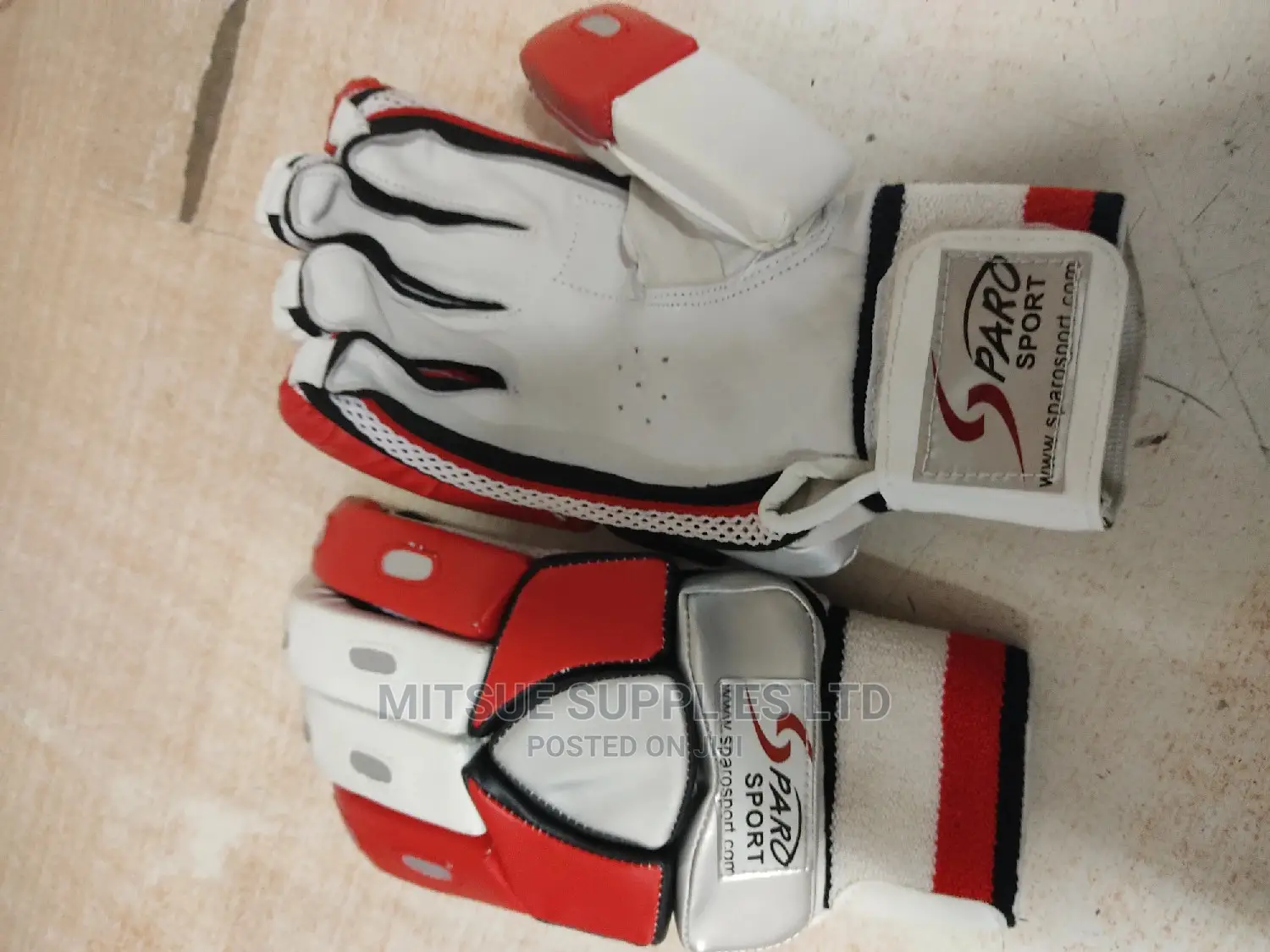 A Pair Of Sparo Cricket Batting Gloves Senior For Player