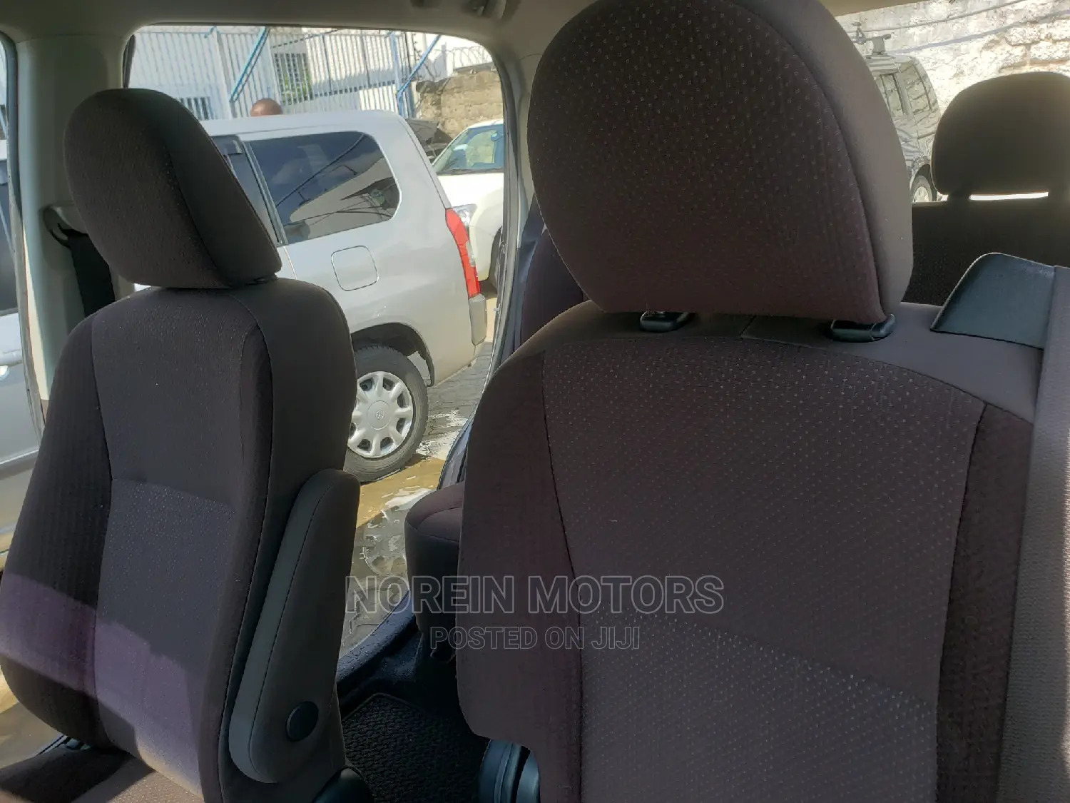 Toyota Spade 2015 Blue
