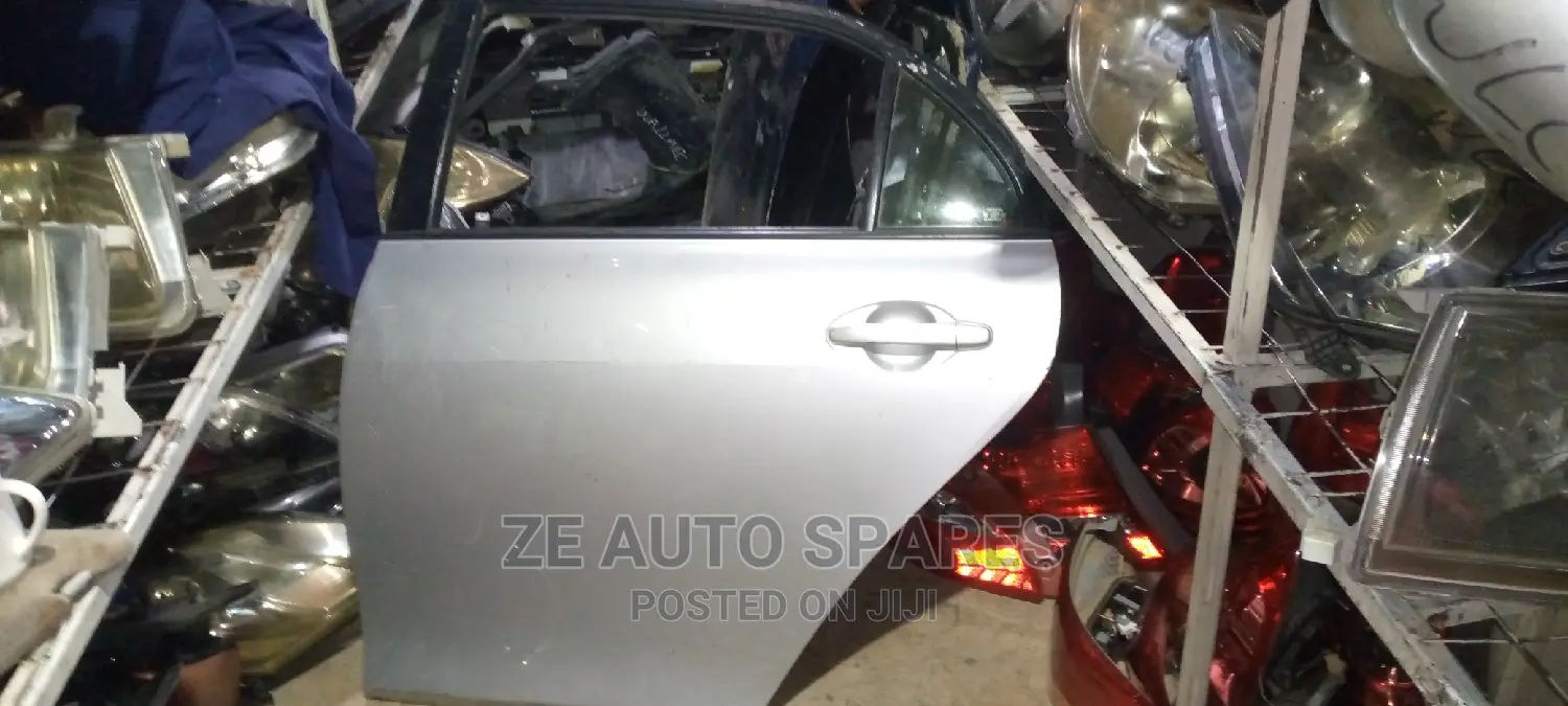 Axio 2008 Rear Door